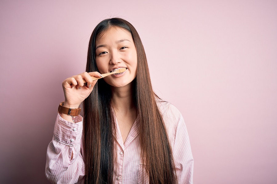How Can You Maintain Good Oral Health At Home?
